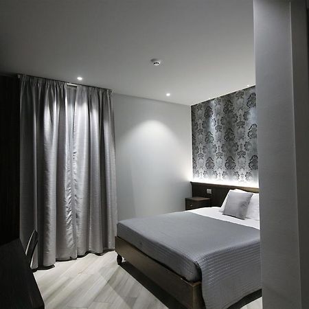 Al Lago Adro Ngoại thất bức ảnh